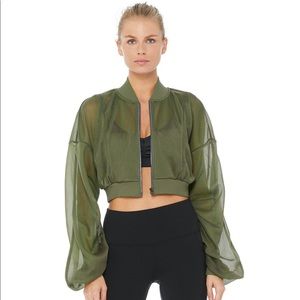 Alo Yoga Field Crop Jacket in Jungle, Size M